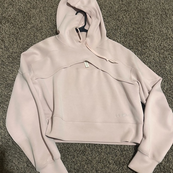 Lululemon Get Centered Cropped Hoodie – Women’s Size 10, Cozy Athleisure Top - Picture 2 of 4